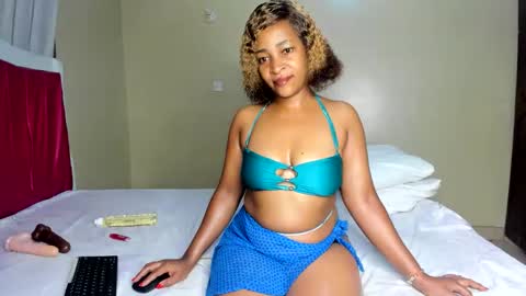 Kinky online show from May 12, 2026, 1:36 am