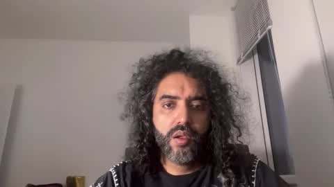 Snapshot of kinkyman16 chatting on April 16, 2026, 9:32 am kinkyman16 online show from April 16, 2026, 9:32 am