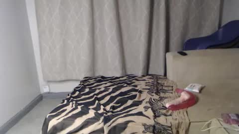 kinkynanno online show from April 19, 2026, 12:22 am