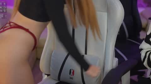 Sweet girls online show from March 3, 2025, 2:26 pm