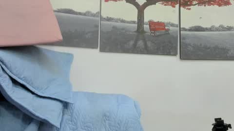 kira online show from March 10, 2025, 11:53 am