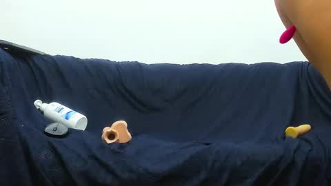 kira online show from March 11, 2025, 3:02 pm