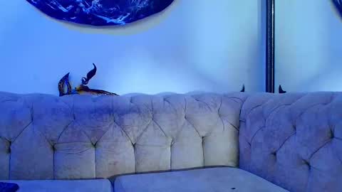 kira online show from November 5, 2025, 11:54 am