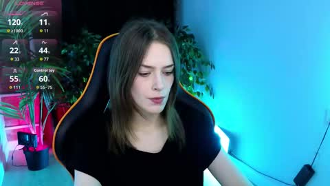 kira_noir_ online show from February 25, 2026, 3:43 pm