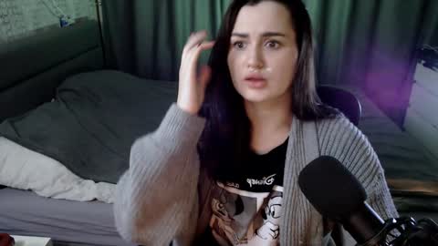 Kira  follow me  online show from January 1, 2025, 12:53 am