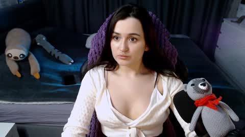 Kira  follow me  online show from January 8, 2025, 10:16 pm