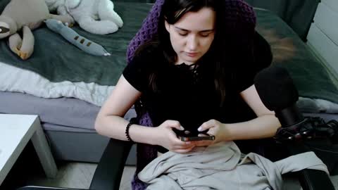 Kira  follow me  online show from January 25, 2025, 1:43 am