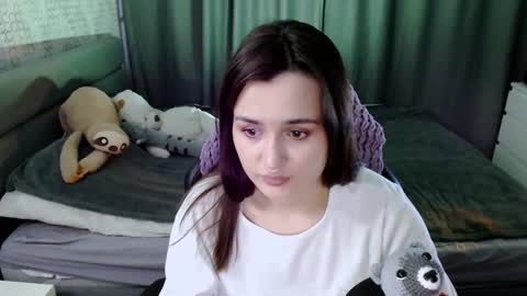 Kira  follow me  online show from January 31, 2025, 1:12 pm