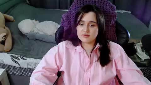 Kira  follow me  online show from February 14, 2025, 4:47 am