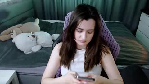 Kira  follow me  online show from March 1, 2025, 10:21 pm