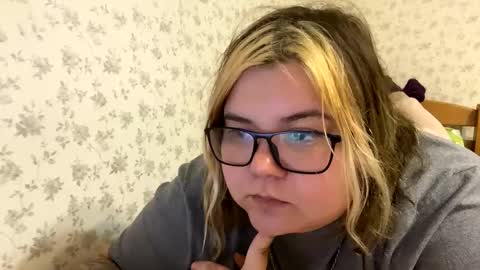 Just Kira online show from January 4, 2025, 4:32 pm