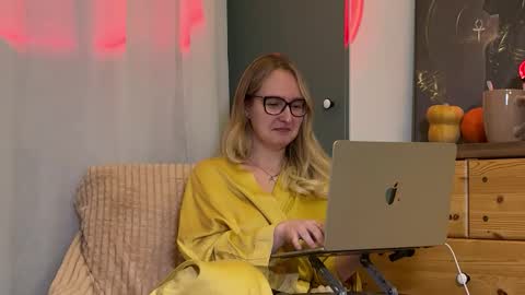 Snapshot of kirafatex chatting on November 13, 2025, 8:08 pm KiraFatex online show from November 13, 2025, 8:08 pm