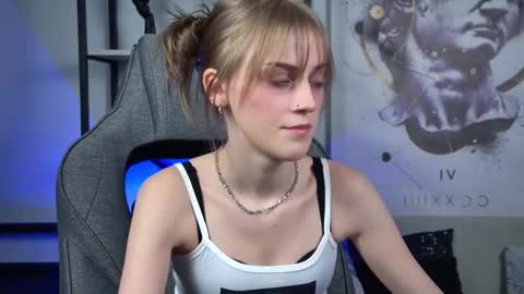 Kira online show from March 13, 2026, 11:55 pm