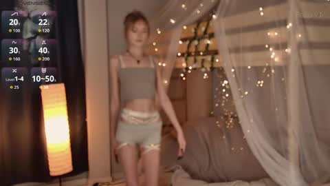 Kira online show from April 20, 2026, 7:48 pm