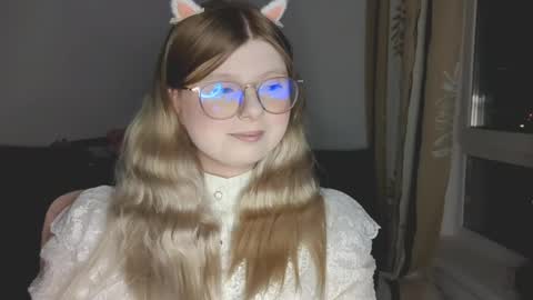 KiraYume online show from May 12, 2026, 8:06 pm