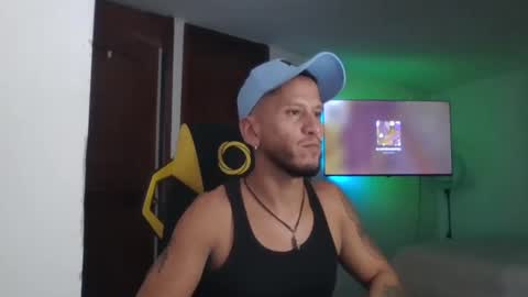 Twitter Nico Santos online show from November 8, 2025, 7:01 pm