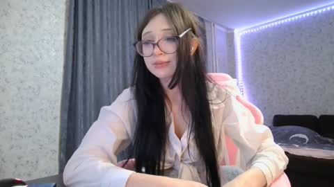 Nicole online show from September 11, 2025, 7:14 pm