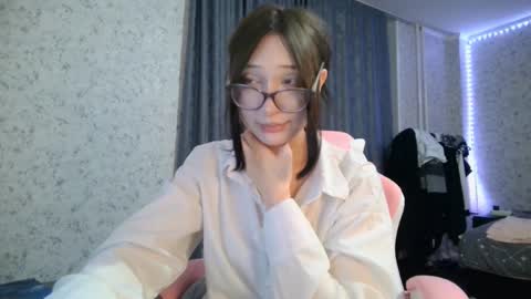 Nicole online show from September 15, 2025, 6:30 pm