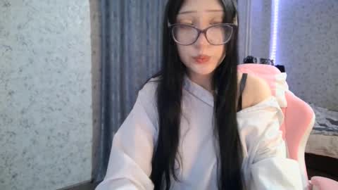 Nicole online show from October 2, 2025, 6:48 pm