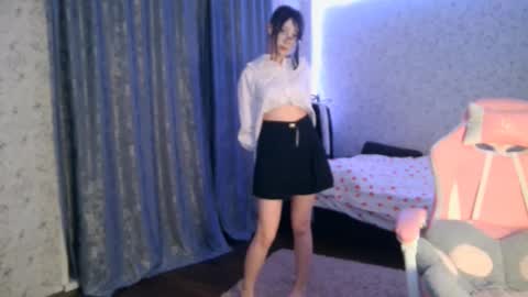 Nicole online show from October 23, 2025, 6:28 pm