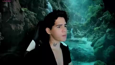 kiss_whitee online show from February 17, 2026, 1:35 am