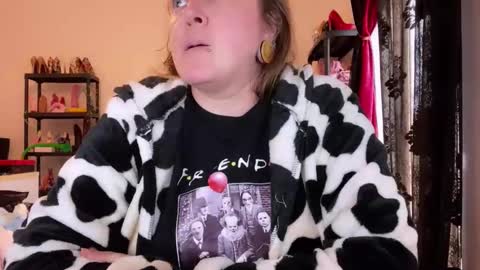 kissica online show from December 16, 2025, 9:58 am