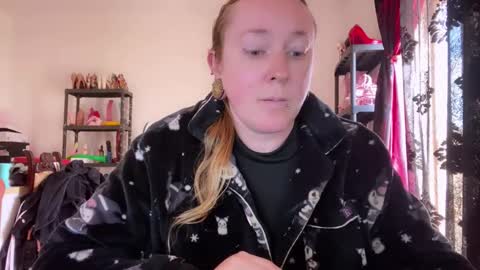 kissica online show from February 20, 2026, 11:22 am