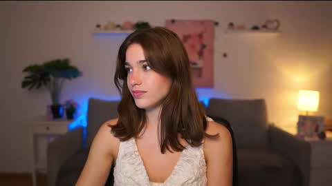 Sisi online show from October 10, 2025, 1:10 pm