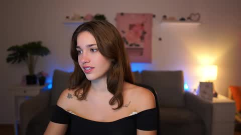 Snapshot of kissiecat chatting on November 11, 2025, 2:17 pm Sisi online show from November 11, 2025, 2:17 pm