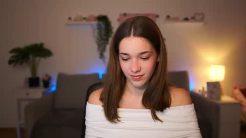 Snapshot of kissiecat chatting on November 28, 2025, 2:31 pm Sisi online show from November 28, 2025, 2:31 pm