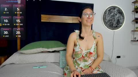 Kissing Company online show from December 17, 2024, 5:07 am
