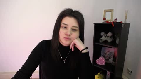 kissleoxx online show from February 3, 2026, 1:05 pm