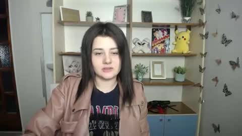 kissleoxx online show from April 14, 2026, 11:27 am