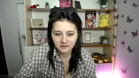 kissleoxx online show from May 23, 2026, 12:20 pm