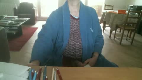 kisslog1 online show from September 28, 2025, 7:03 am