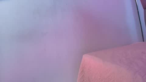 BELLA FLAME online show from October 4, 2025, 7:01 pm