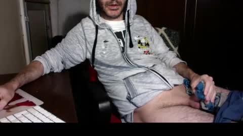 kissofbanned1983 online show from September 9, 2025, 8:25 am