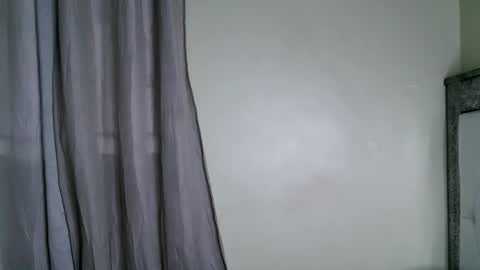 kisssmiles online show from October 18, 2025, 5:32 am