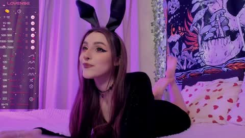 Kissthasky online show from December 13, 2024, 6:05 pm