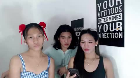 kissykittenx_ online show from April 6, 2026, 5:52 am