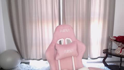 Vikki Rose online show from September 23, 2025, 7:11 am