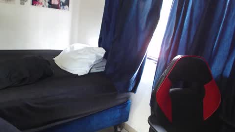 Snapshot of kitcatdreams chatting on April 19, 2026, 4:28 pm kitcatdreams online show from April 19, 2026, 4:28 pm