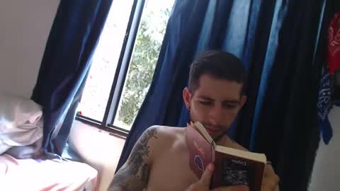 Snapshot of kitcatdreams chatting on April 29, 2026, 6:14 pm kitcatdreams online show from April 29, 2026, 6:14 pm