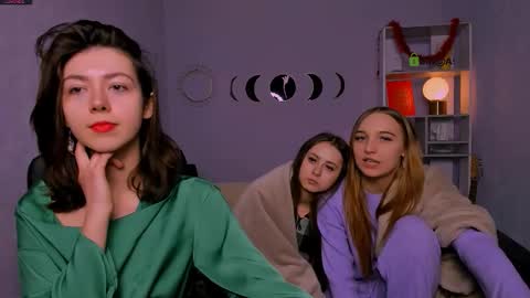 kitniss online show from February 2, 2026, 1:32 pm