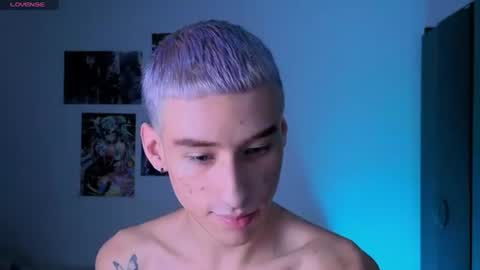 Snapshot of kitsuneplay_ chatting on July 8, 2026, 10:47 pm Salvatore online show from July 8, 2026, 10:47 pm