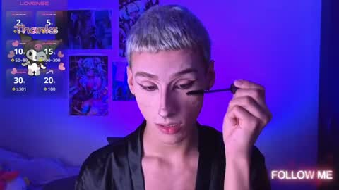 Snapshot of kitsuneplay_ chatting on July 23, 2026, 7:12 pm Salvatore online show from July 23, 2026, 7:12 pm