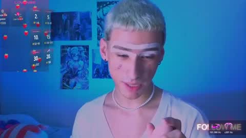 Snapshot of kitsuneplay_ chatting on July 31, 2026, 8:52 pm Salvatore online show from July 31, 2026, 8:52 pm