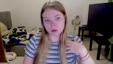 Jennyblonde and Emmabrunette online show from September 20, 2025, 2:40 pm