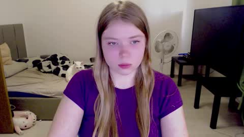 Jennyblonde and Emmabrunette online show from October 12, 2025, 12:48 pm