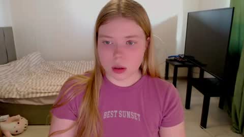 Snapshot of kitten_jenny01 chatting on July 12, 2026, 3:25 pm Jennyblonde and Emmabrunette online show from July 12, 2026, 3:25 pm